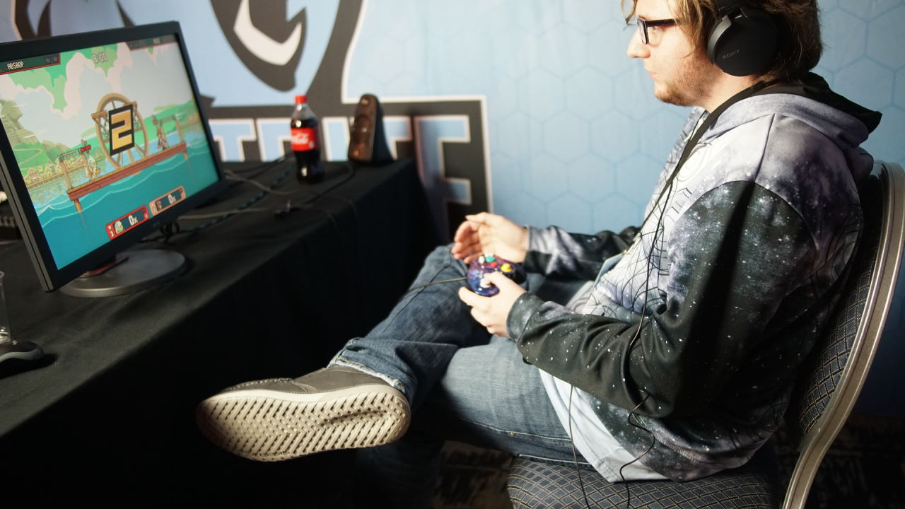 how to make money playing video games